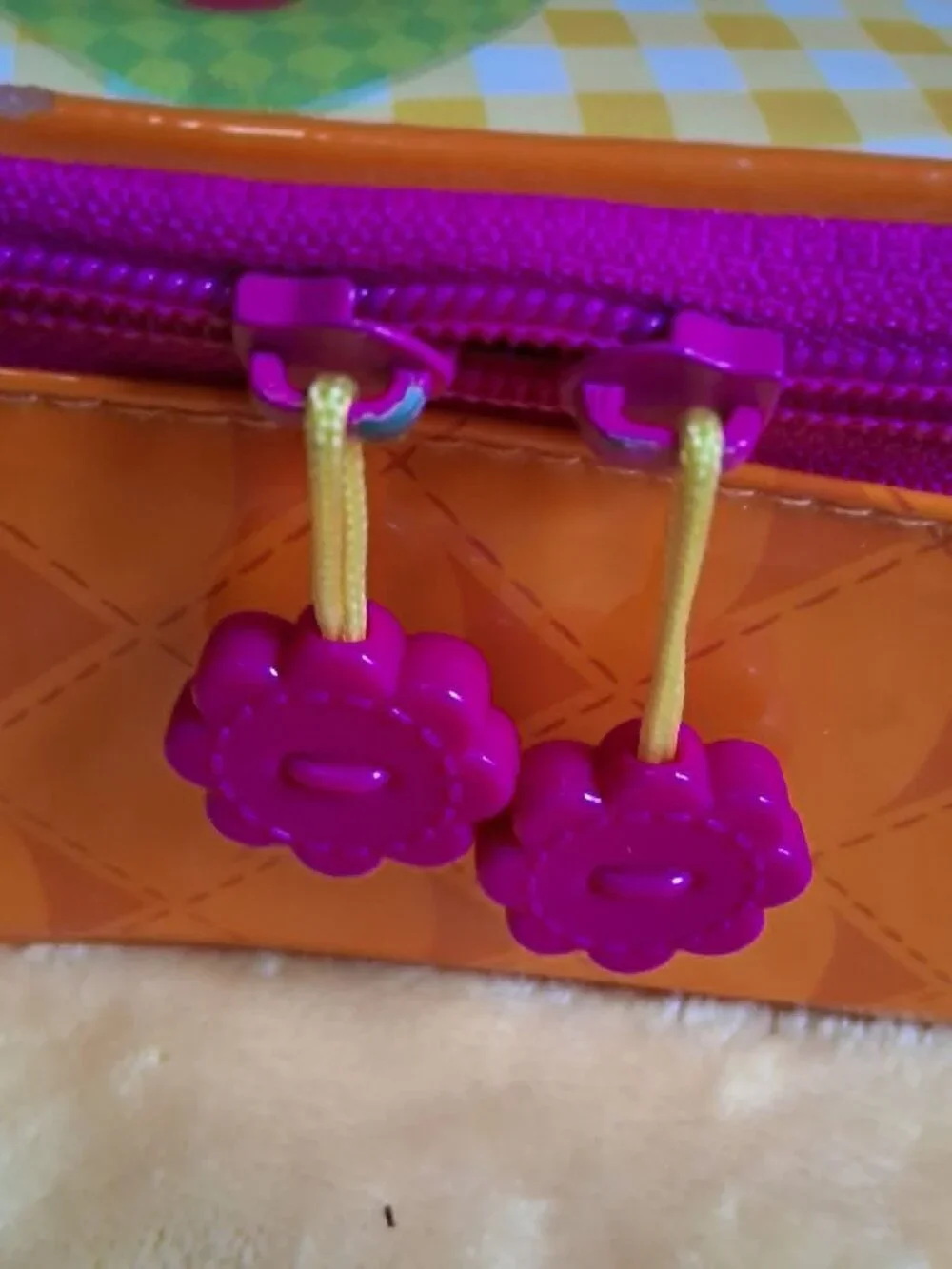 MINI LA LA LOOPSY PLASTIC CARRYING CASE